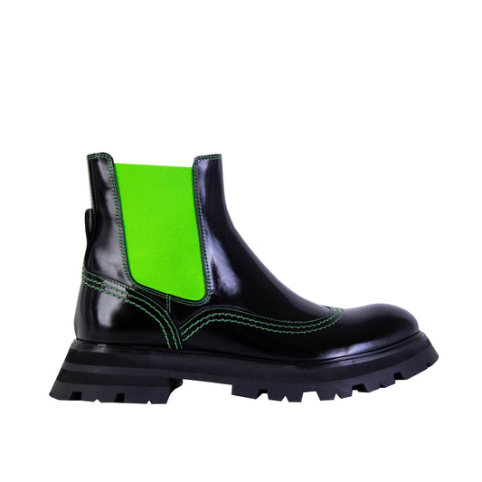 Alexander McQueen Elevate Your Step with Deluxe Chelsea Boots