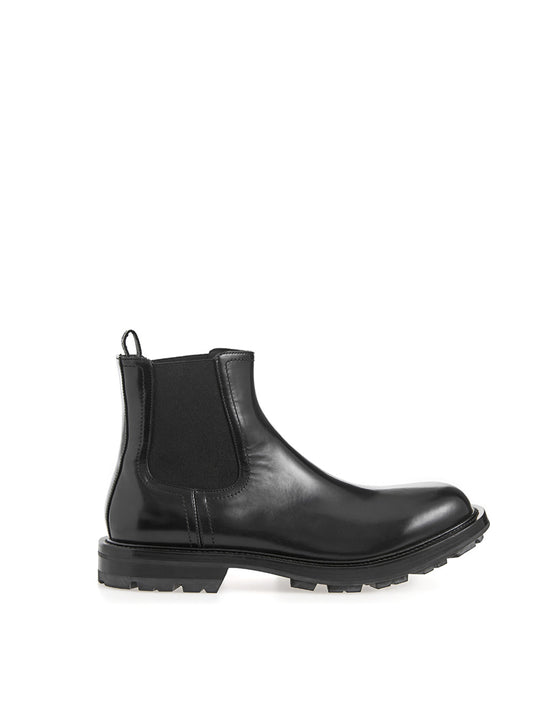 Alexander McQueen Elegant Leather Chelsea Boots in Black