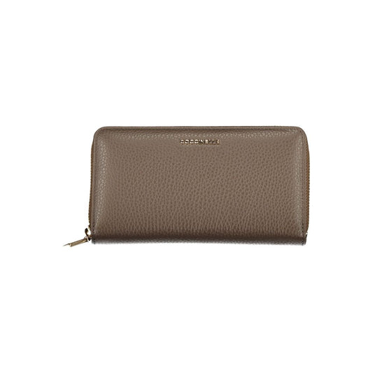 Chic Leather Wallet with Ample Space