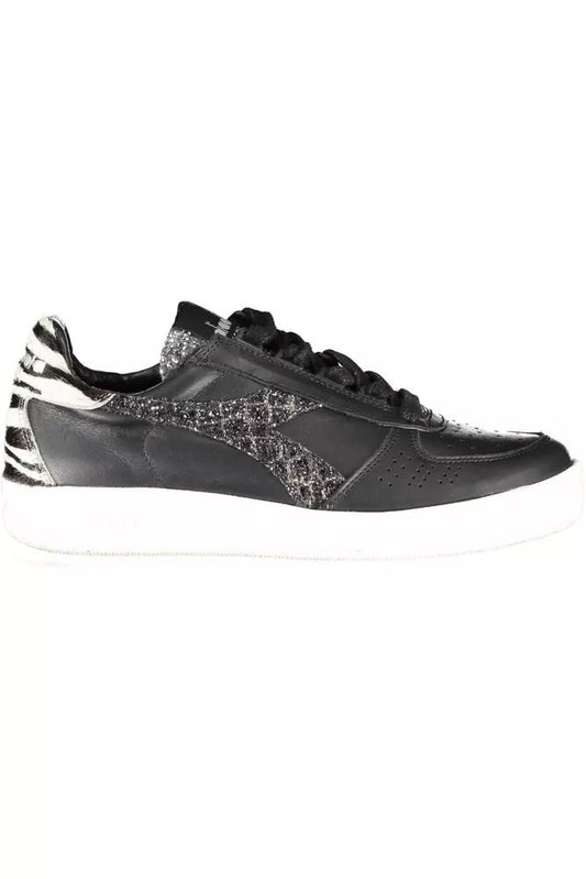 Sleek Leather Sneakers with Contrast Accents