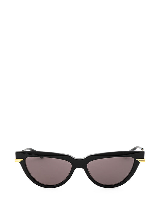 Elegant Sunglasses with Accents
